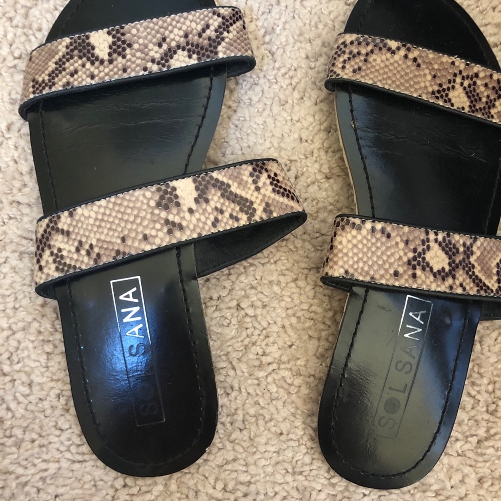 Sandals - Picture 3 of 4